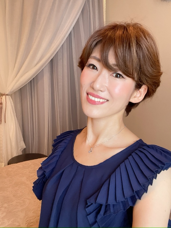 Shi-na ☆ 美骨筋セラピーで最高の美愈を